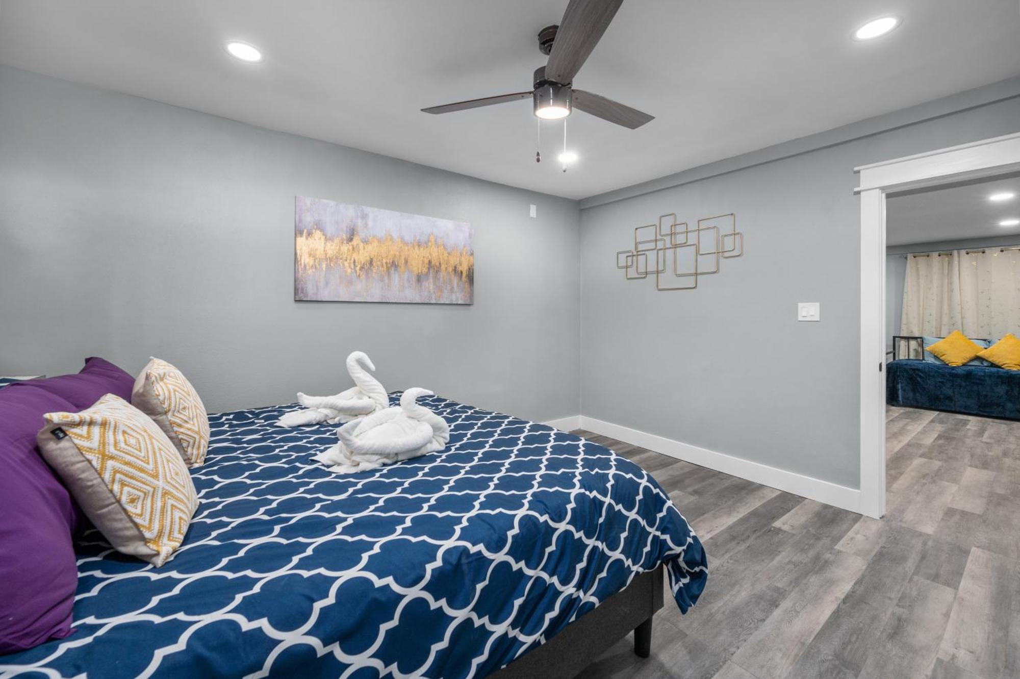 Modern 2Br City Center Getaway With Free Park Houston Buitenkant foto