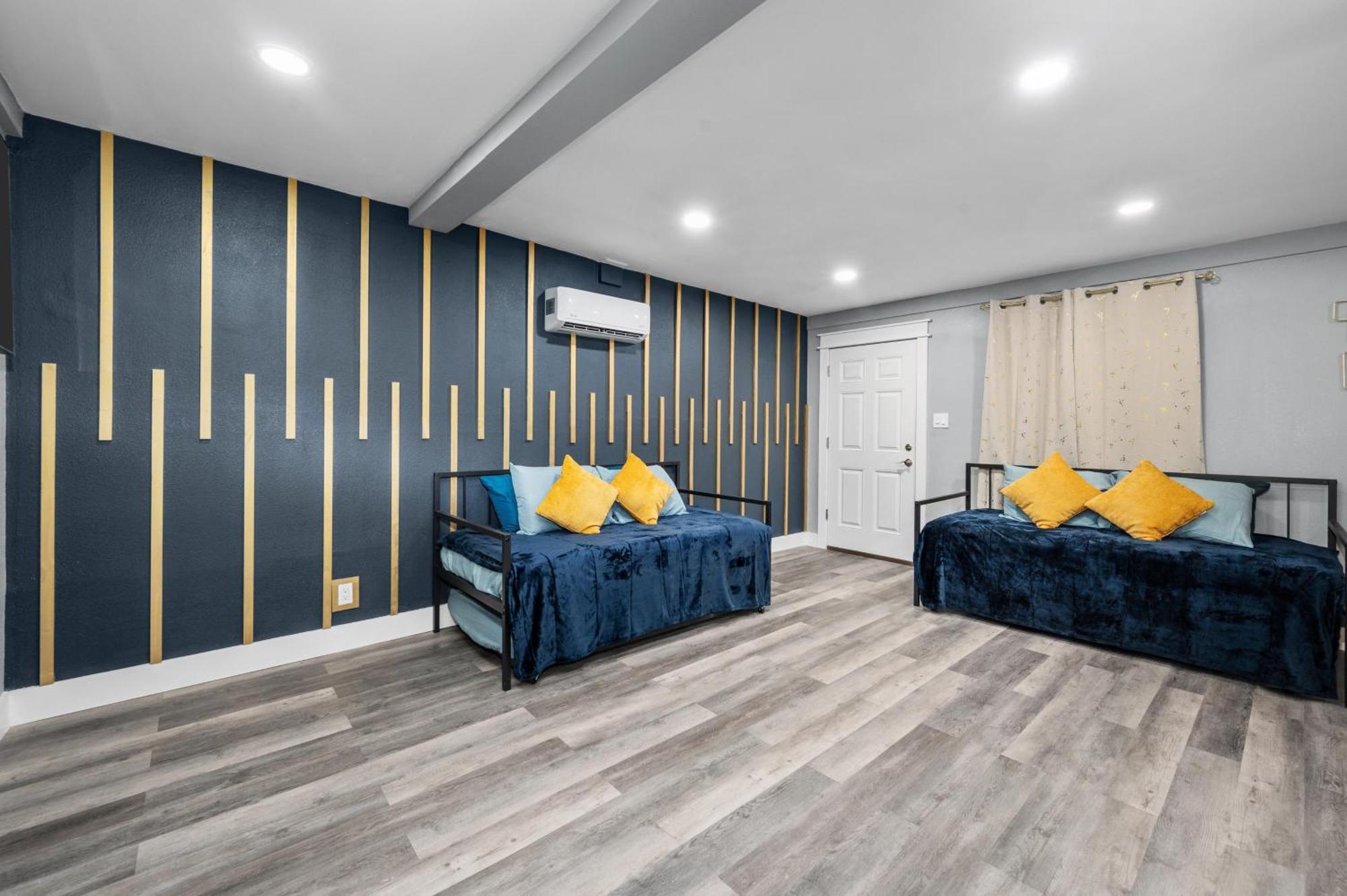 Modern 2Br City Center Getaway With Free Park Houston Buitenkant foto
